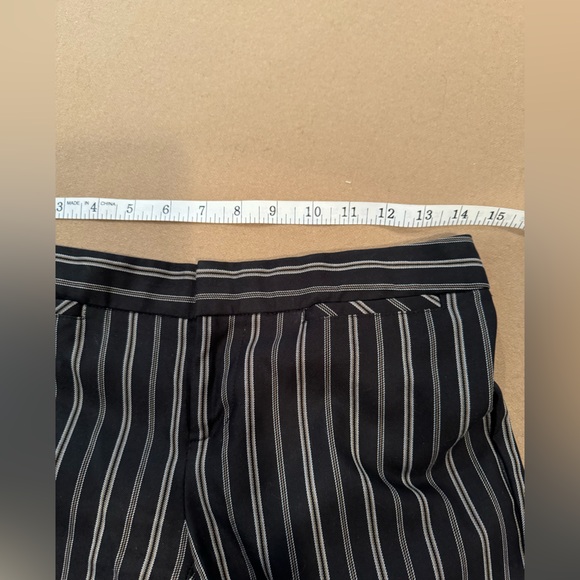 Laundry by Shelli Segal Low Rise Striped Pants- size 0 - Picture 10 of 12